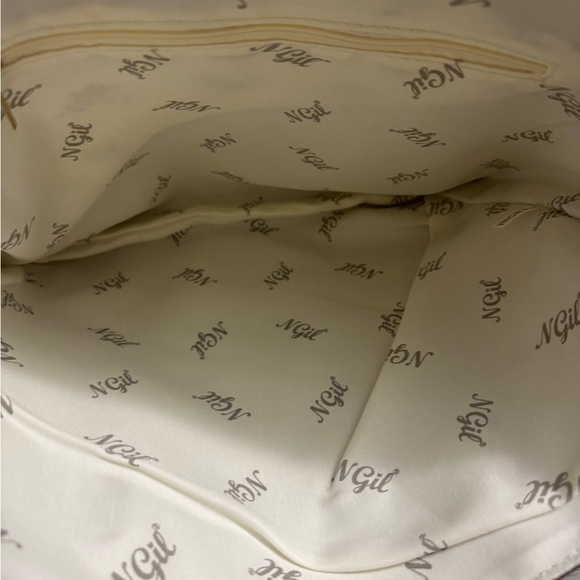 Chic Tan Tote Bag - Picture 3 of 3